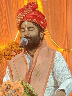 विसरात स्थित हनुमत धाम घाट पर दीपदान करते श्री सुंदरकांड पाठ समिति के पदाधिकारी। स्रोत: स्वयं विसरात स्थित हनुमत धाम घाट पर दीपदान करते श्री सुंदरकांड पाठ समिति के पदाधिकारी। स्रोत: स्वयं