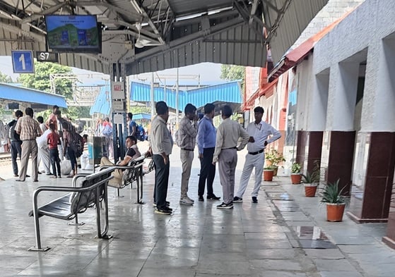 500...17 सितंबर को पेज एक पर प्रकाशित समाचार।
