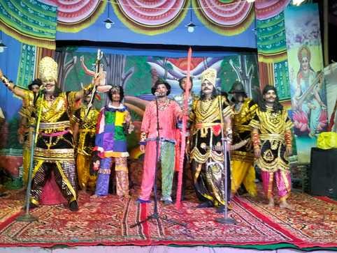 कुरुक्षेत्र। रामलीला का मंचन करते कलाकार। विज्ञप्ति कुरुक्षेत्र। रामलीला का मंचन करते कलाकार। विज्ञप्ति