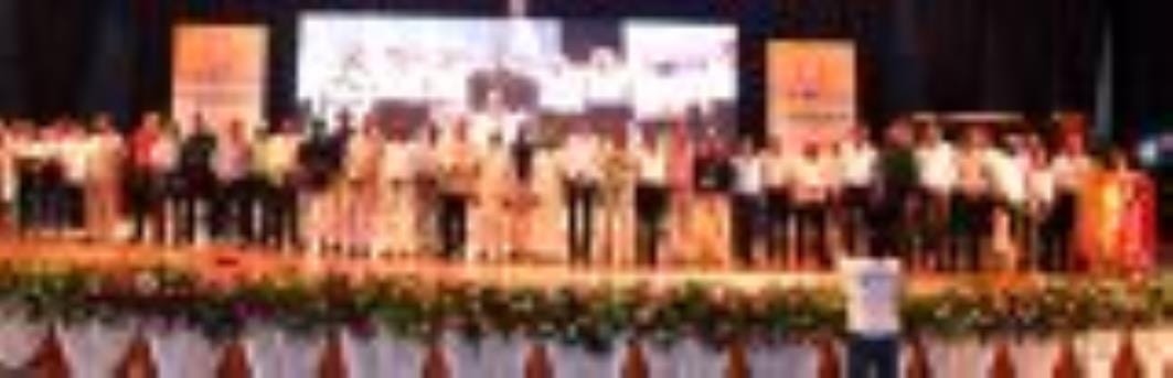 नवोदय विद्यालय से पढ़े पूर्व छात्रों की ओर से रविवार को डॉ. राम मनोहर लोहिया विधि विश्वविद्यालय