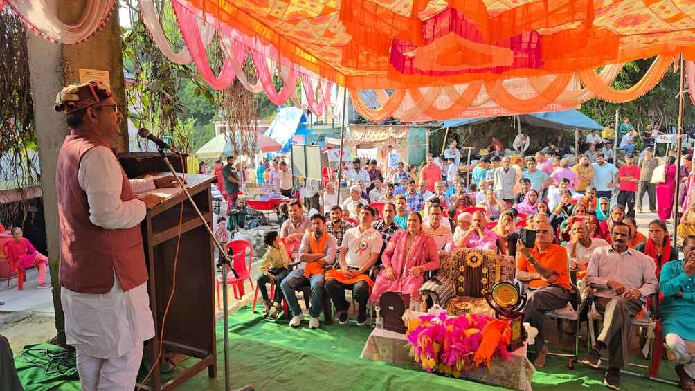 श्री नयना देवी जी में दर्शनों के लिए पहुंचे श्रद्धालु। संवाद श्री नयना देवी जी में दर्शनों के लिए पहुंचे श्रद्धालु। संवाद