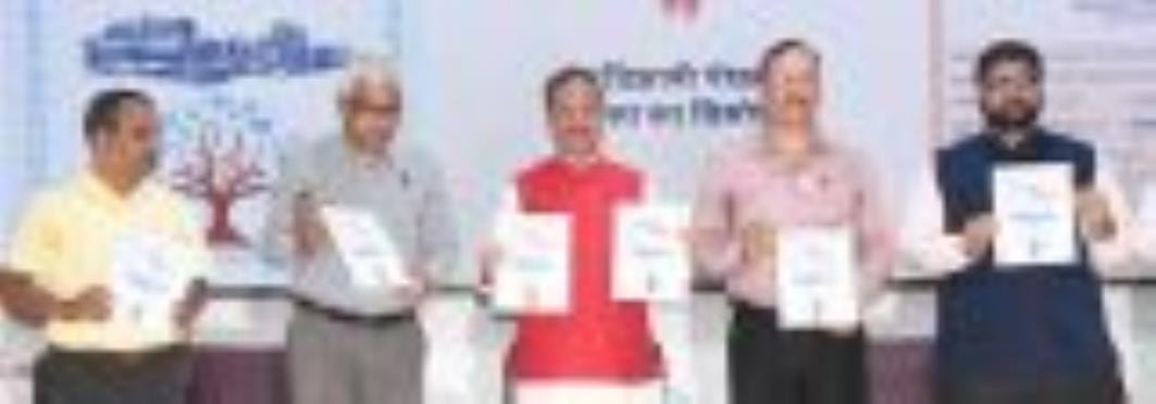 आईआईटीआर की ओर से हिंदी पखवाडे पर आयोजित कार्यक्रम में  राज्यसभा सांसद दिनेश शर्मा। 
