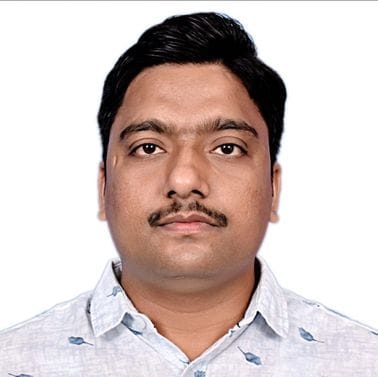 फोटो-23एयूआरपी 27- इलेक्ट्रानिक दुकान में खरीदारी करते ग्राहक। संवाद फोटो-23एयूआरपी 27- इलेक्ट्रानिक दुकान में खरीदारी करते ग्राहक। संवाद