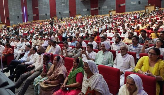 फोटो 28: सोनीपत के मुरथल विश्वविद्यालय में 116 करोड़ रुपये की परियोजनाओं का उद्घाटन करते मुख्यम