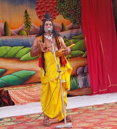 जगत में चल रही रामलीला। संवाद