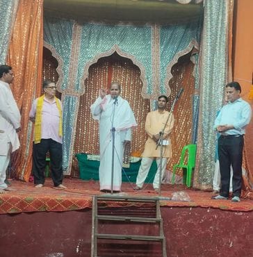 जगत में चल रही रामलीला। संवाद