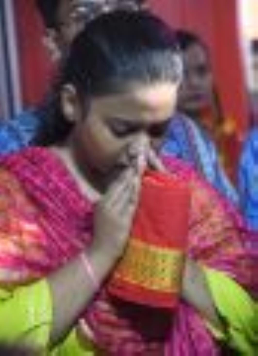 मंदिरों में शक्तिस्वरूपा का भव्य शृंगार हुआ और भव्य आरती के साथ देवी गीत भी गूंजे।