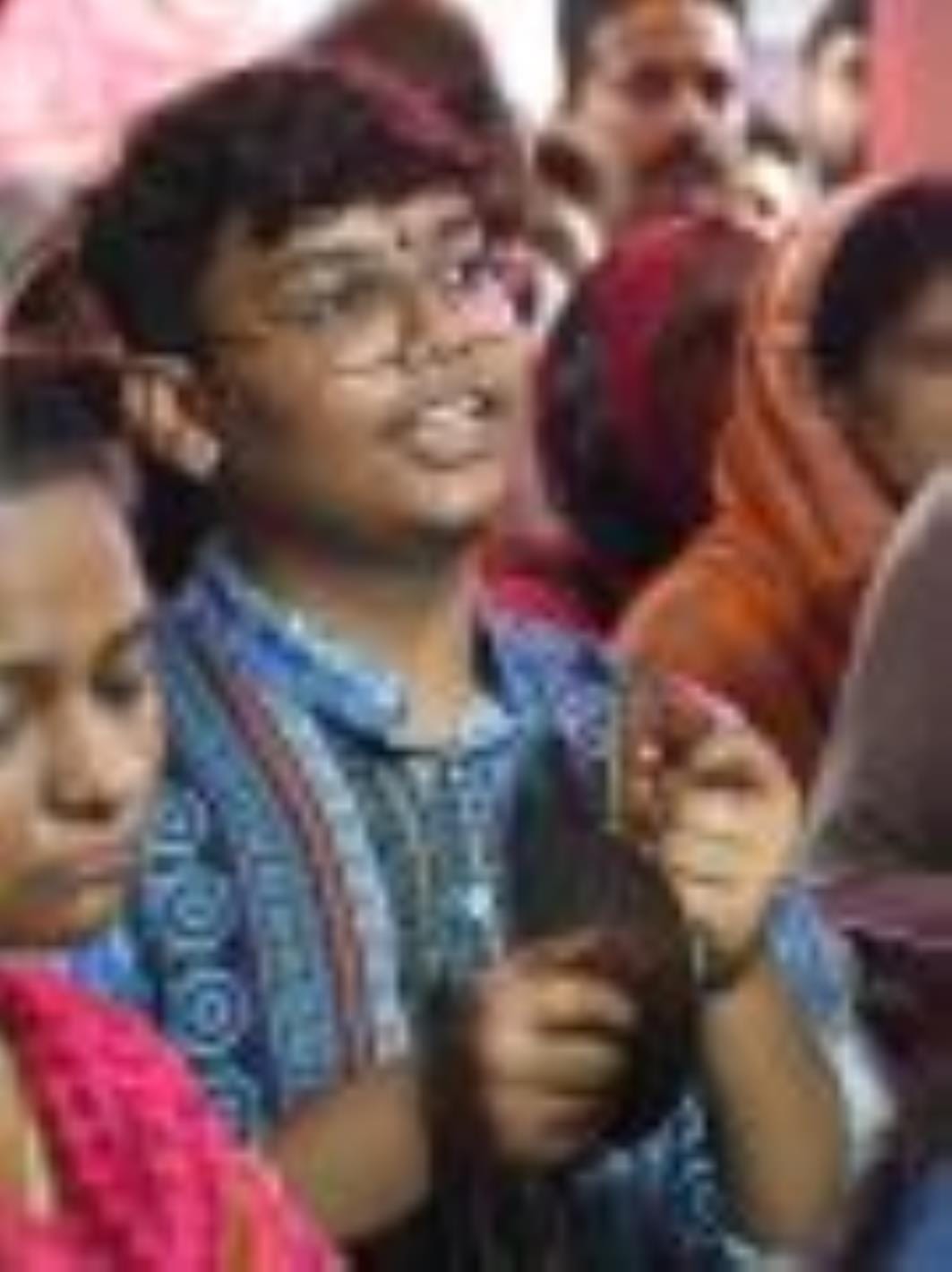 मंदिरों में शक्तिस्वरूपा का भव्य शृंगार हुआ और भव्य आरती के साथ देवी गीत भी गूंजे।