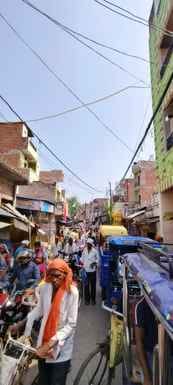 नवरात्रि के पहले दिन कड़ा के कुबरी घाट में स्नान के लिए उमड़ा भक्तों का सैलाब। संवाद नवरात्रि के पहले दिन कड़ा के कुबरी घाट में स्नान के लिए उमड़ा भक्तों का सैलाब। संवाद