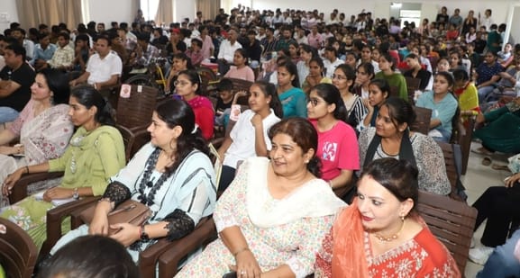 23 ढांड 01 बाबू अनंत राम जनता महाविद्यालय कौल में प्रतिभा खोज कार्यक्रम के दौरान प्रस्तुती देत 23 ढांड 01 बाबू अनंत राम जनता महाविद्यालय कौल में प्रतिभा खोज कार्यक्रम के दौरान प्रस्तुती देत