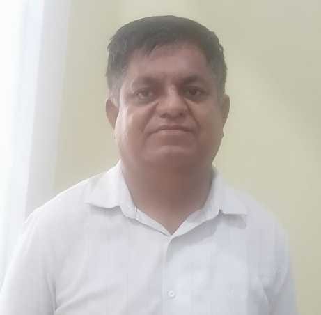 कुरुक्षेत्र। जानकारी देते मोहन तनेजा। संवाद