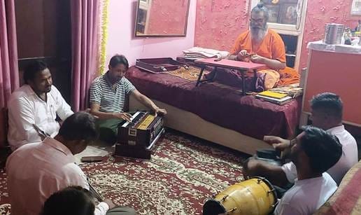 कुरुक्षेत्र। श्री मारकंडेश्वर महादेव मंदिर ठसका मीरां जी में नवरात्र उत्सव को लेकर भजनों का गुण
