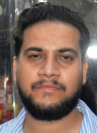 नितिन खण्डेलवाल, ग्राहक नितिन खण्डेलवाल, ग्राहक