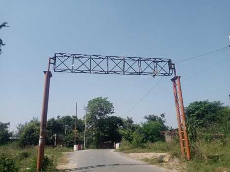 दौराला - शाहपुर जदीद गांव से उतारा गया जाति लिखा बोर्ड। स्रोत : संवाद दौराला - शाहपुर जदीद गांव से उतारा गया जाति लिखा बोर्ड। स्रोत : संवाद