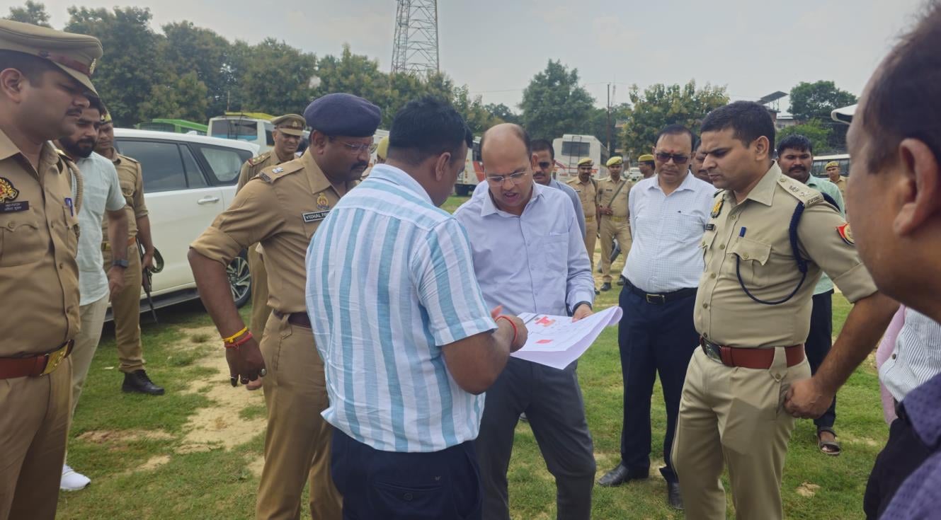 बलरामपुर के जरवा में स्थित भारत-नेपाल सीमा प्रवेश द्वार ।-संवाद बलरामपुर के जरवा में स्थित भारत-नेपाल सीमा प्रवेश द्वार ।-संवाद