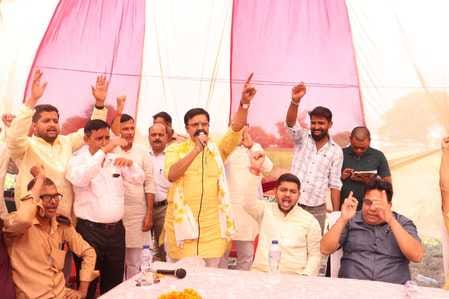 सहसवान ब्लाॅक में आयोजित हुई क्षेत्र पंचायत कार्ययोजना की बैठक। स्रोत- ब्लॉक प्रमुख