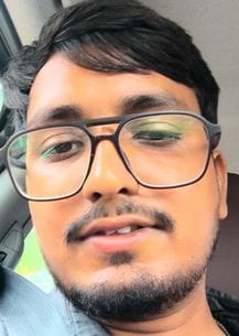दमयंती राज आनंद राजकीय डिग्री कॉलेज में पढ़ते छात्र-छात्राएं। संवाद दमयंती राज आनंद राजकीय डिग्री कॉलेज में पढ़ते छात्र-छात्राएं। संवाद