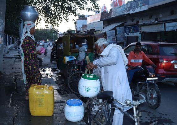 28 आकाश , सब्जी मंडी 28 आकाश , सब्जी मंडी
