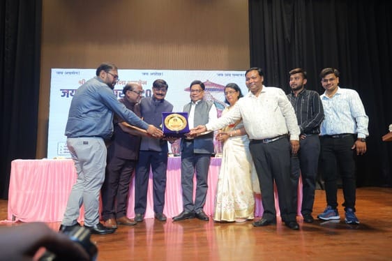 अटल ऑडिटोरियम में आयोजित कार्यक्रम में रंगारंग कार्यक्रम प्रस्तुत करती प्रतिभागी। स्रोत: आयोजक अटल ऑडिटोरियम में आयोजित कार्यक्रम में रंगारंग कार्यक्रम प्रस्तुत करती प्रतिभागी। स्रोत: आयोजक