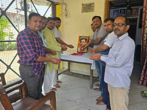 बिल्सी में उपाध्याय की जंयती मनाते भाजपा कार्यकर्ता। संवाद