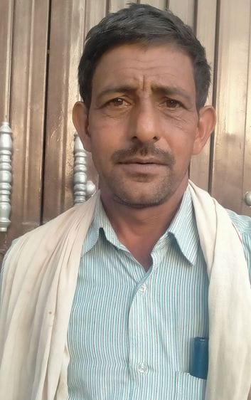 फोटो संख्या:65- महेंद्रगढ़ अनाज मंडी में बाजरे के सैंपल लेने के बाद कार्रवाई करते वैयर हाउस रेव फोटो संख्या:65- महेंद्रगढ़ अनाज मंडी में बाजरे के सैंपल लेने के बाद कार्रवाई करते वैयर हाउस रेव
