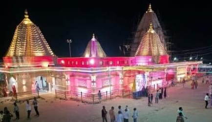 प्रकृति की गोद में बसे देवीधाम के दर्शनों से होती है मनोकामना पूरी प्रकृति की गोद में बसे देवीधाम के दर्शनों से होती है मनोकामना पूरी
