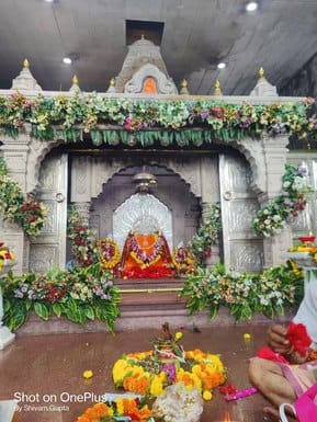 प्रकृति की गोद में बसे देवीधाम के दर्शनों से होती है मनोकामना पूरी प्रकृति की गोद में बसे देवीधाम के दर्शनों से होती है मनोकामना पूरी