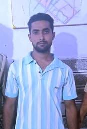 सरधना। भड़काऊ पोस्ट का आरोपी शोकीन। पुलिस सरधना। भड़काऊ पोस्ट का आरोपी शोकीन। पुलिस