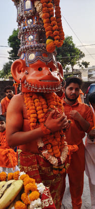 23.... हनुमान स्वरूप की पूजा में शामिल हनुमंत सभाके सदस्य। स्वयं 23.... हनुमान स्वरूप की पूजा में शामिल हनुमंत सभाके सदस्य। स्वयं