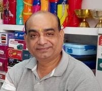 27जेएनडी16 : त्योहारी सीजन में बाजारों में उमड़ी भीड़ । संवाद