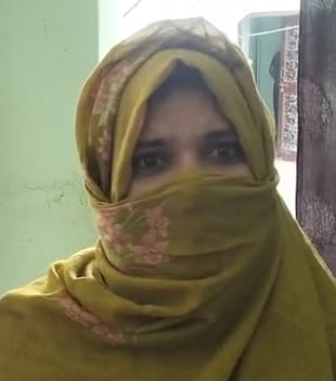 फूलपुर कोतवाली में पुलिस गिरफ्त में महिला और उसका प्रेमी। फूलपुर कोतवाली में पुलिस गिरफ्त में महिला और उसका प्रेमी।