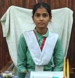 फोटो 26 एमएएचपी 12 परिचय-एक दिन की डीआईओएस बनीं छात्रा वैष्णवी। संवाद फोटो 26 एमएएचपी 12 परिचय-एक दिन की डीआईओएस बनीं छात्रा वैष्णवी। संवाद