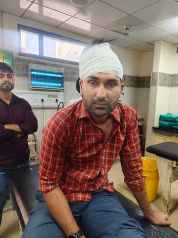 कैंट के नागरिक अस्पताल में एक्स-रे रूम के बाहर हुए हमले में चोटिल रेडियोग्राफर मोहित उपचाराधीन: