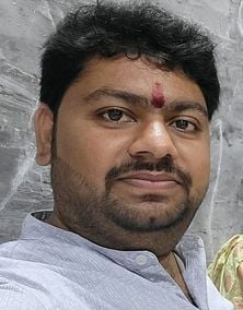 दुकान से सामान खरीद करते ग्राहक। संवाद दुकान से सामान खरीद करते ग्राहक। संवाद