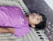 दत्तनगर गांव में निजी अस्पताल में भर्ती बुखार से पीड़ित नजराना दत्तनगर गांव में निजी अस्पताल में भर्ती बुखार से पीड़ित नजराना