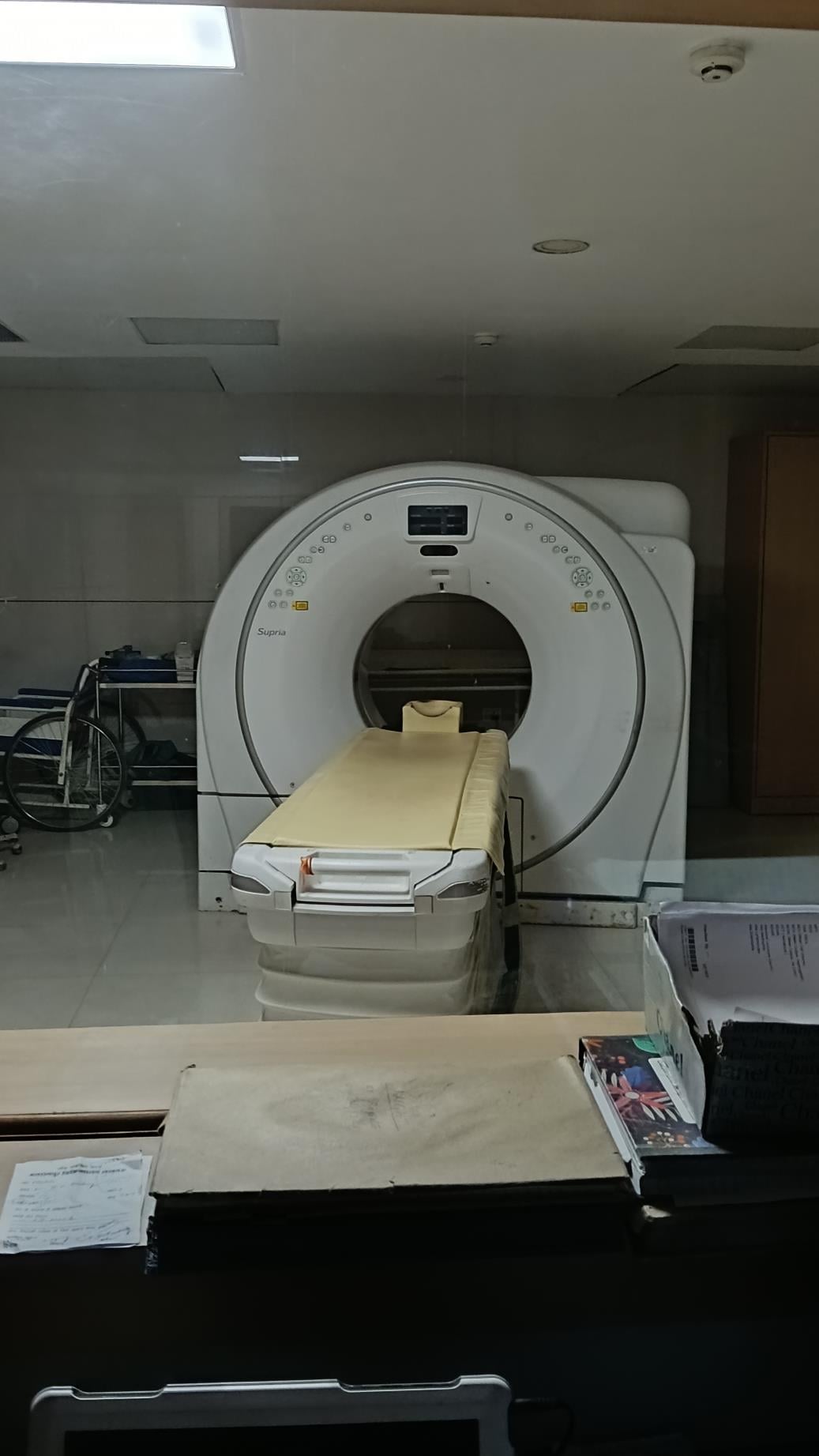 बलरामपुर अस्पताल में बिजली गुल।