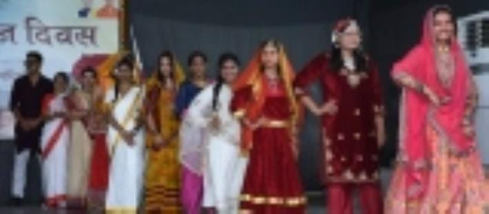 गोमती नगर विकल्प खंड-2 स्थित मान्यवर कांशीराम पर्यटन प्रबंधन संस्थान में विश्व पर्यटन दिवस पर स गोमती नगर विकल्प खंड-2 स्थित मान्यवर कांशीराम पर्यटन प्रबंधन संस्थान में विश्व पर्यटन दिवस पर स