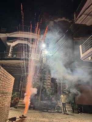 एशिया कप के भारत-पाकिस्तान का फाइनल मैच में पाकिस्तान बल्लेबाज का विकेट गिरने के बाद बागपत के स