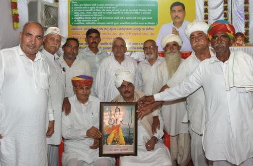 फोटो :22: सोनीपत के गन्नौर में आयोजित सर्वखाप पंचायत महासम्मेलन में व्यवस्थापक लववंशीय लौर खत्र फोटो :22: सोनीपत के गन्नौर में आयोजित सर्वखाप पंचायत महासम्मेलन में व्यवस्थापक लववंशीय लौर खत्र