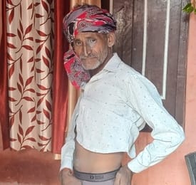 नहटौर क्षेत्र के गांव सीकरी खुर्द के जंगल पटाखा फैक्ट्री में धमाके के बाद टूटा टिन शेड़। संवाद नहटौर क्षेत्र के गांव सीकरी खुर्द के जंगल पटाखा फैक्ट्री में धमाके के बाद टूटा टिन शेड़। संवाद