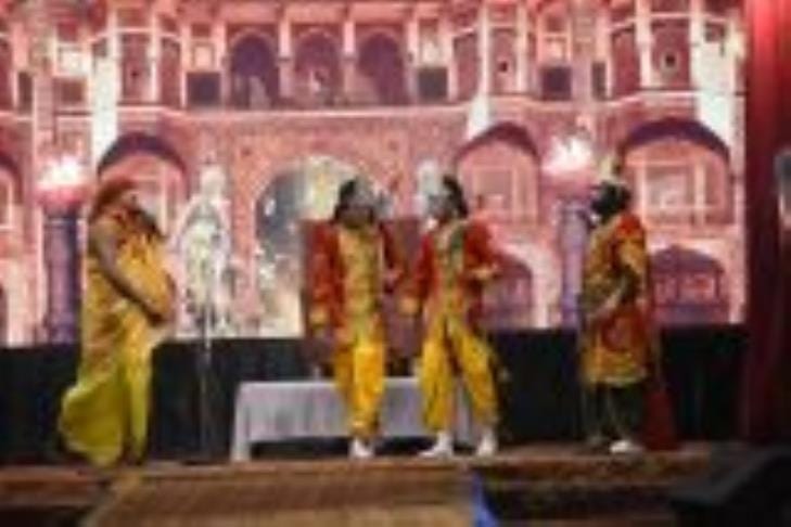 शहर में इन दिनों सभी रामलीलाओं का मंचन शुरू हो चुका है। रविवार को कहीं राम जन्म तो कहीं राम वन शहर में इन दिनों सभी रामलीलाओं का मंचन शुरू हो चुका है। रविवार को कहीं राम जन्म तो कहीं राम वन