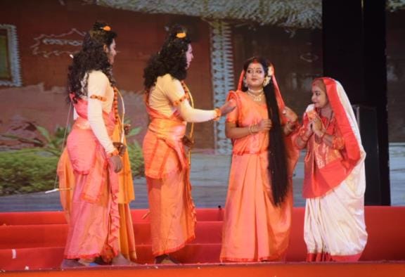 शहर में इन दिनों सभी रामलीलाओं का मंचन शुरू हो चुका है। रविवार को कहीं राम जन्म तो कहीं राम वन शहर में इन दिनों सभी रामलीलाओं का मंचन शुरू हो चुका है। रविवार को कहीं राम जन्म तो कहीं राम वन