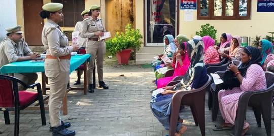 शिकायत सुनती एक दिन की कोतवाल सोनाक्षी गुप्ता।संवाद शिकायत सुनती एक दिन की कोतवाल सोनाक्षी गुप्ता।संवाद