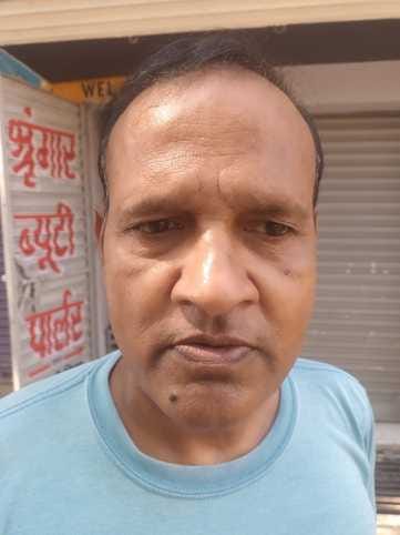 तखान पंप हाउस से निकलकर सड़क पर बहता पानी। संवाद तखान पंप हाउस से निकलकर सड़क पर बहता पानी। संवाद