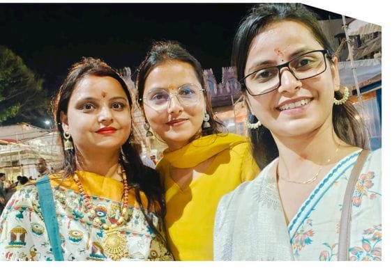 बेटियों को कामयाब करने में संघर्ष करने वाले माता -पिता बाबू राम मौर्य व सरला मौर्य। संवाद बेटियों को कामयाब करने में संघर्ष करने वाले माता -पिता बाबू राम मौर्य व सरला मौर्य। संवाद