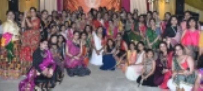 डांडिया उत्सव में दिखा भक्ति और संस्कृति का अद्भुत संगम डांडिया उत्सव में दिखा भक्ति और संस्कृति का अद्भुत संगम