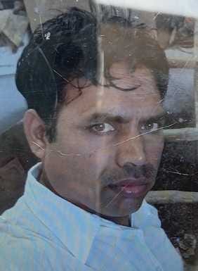 कुरुक्षेत्र। मोर्चरी हाउस के बाहर शवों का पोस्टमार्टम करवाने केलिए कागजी कार्रवाई पूरी करती पुल कुरुक्षेत्र। मोर्चरी हाउस के बाहर शवों का पोस्टमार्टम करवाने केलिए कागजी कार्रवाई पूरी करती पुल