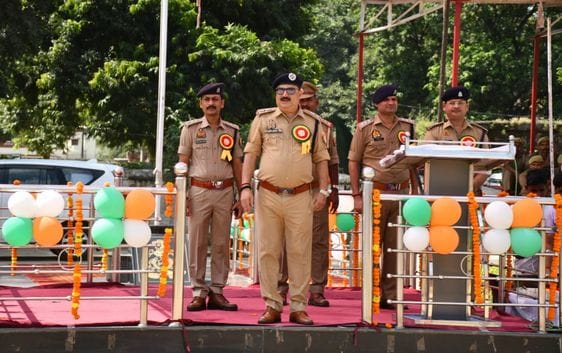 प्रतियोगिता में प्रतिभाग करते पुलिस कर्मी। स्रोत- प्रलिस प्रतियोगिता में प्रतिभाग करते पुलिस कर्मी। स्रोत- प्रलिस