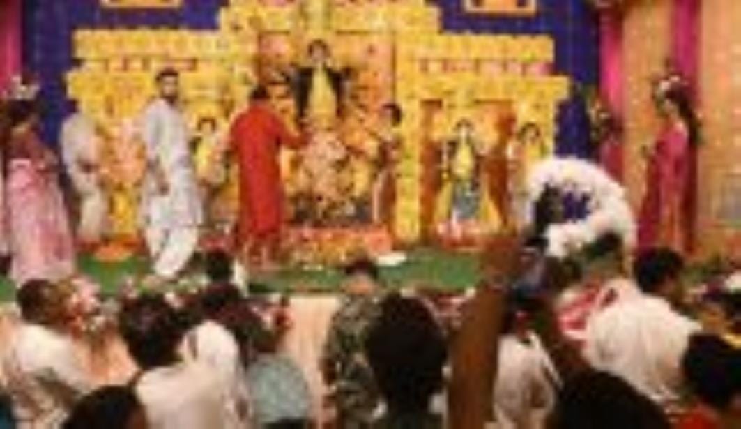 दुर्गा पूजा में भक्ति व संस्कृति का अद्भुत संगम