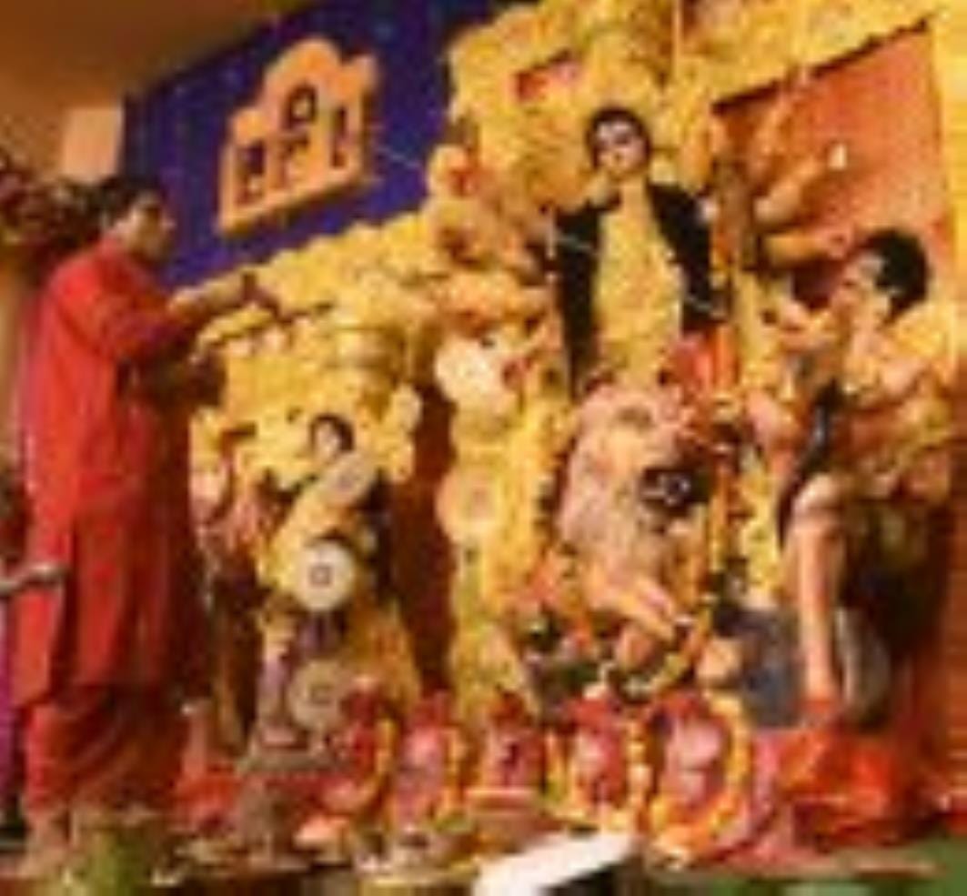 दुर्गा पूजा में भक्ति व संस्कृति का अद्भुत संगम